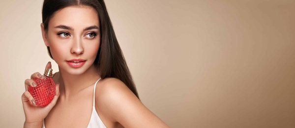 Quels enrichissements olfactifs sont bénéfiques pour le bien-être d'un rat-taupe nu?